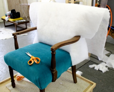 Перетяжка мягкой мебели - как перетянуть диван своими руками - статья Крыммебель